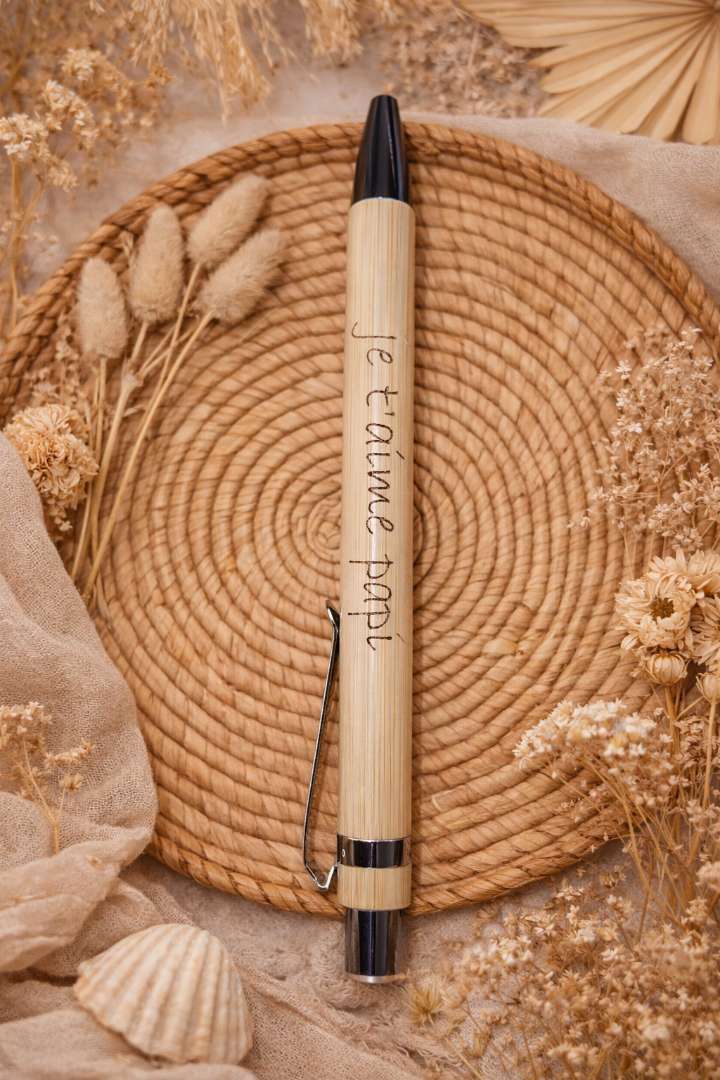 Stylo en bambou personnalisé