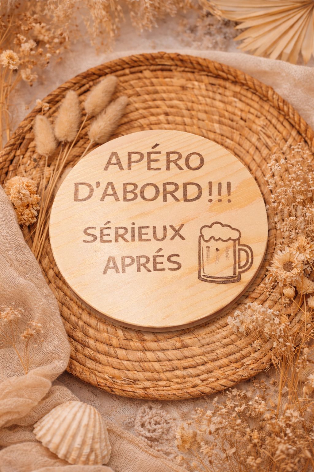 🍻 Dessous de verres en bois gravés – “Apéro d’abord, sérieux après”
